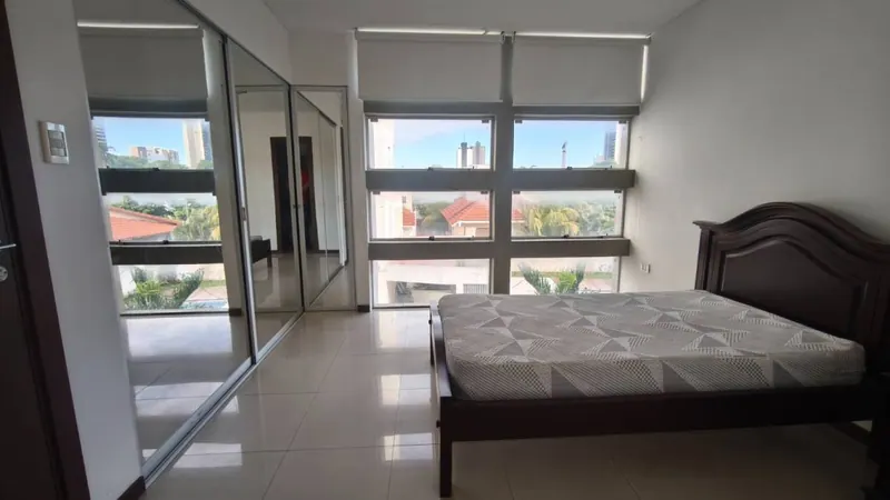 Furnished 3-bedroom duplex apartment for rent: foto 19 de 26