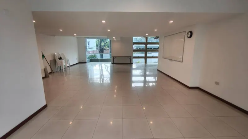 Furnished 3-bedroom duplex apartment for rent: foto 26 de 26