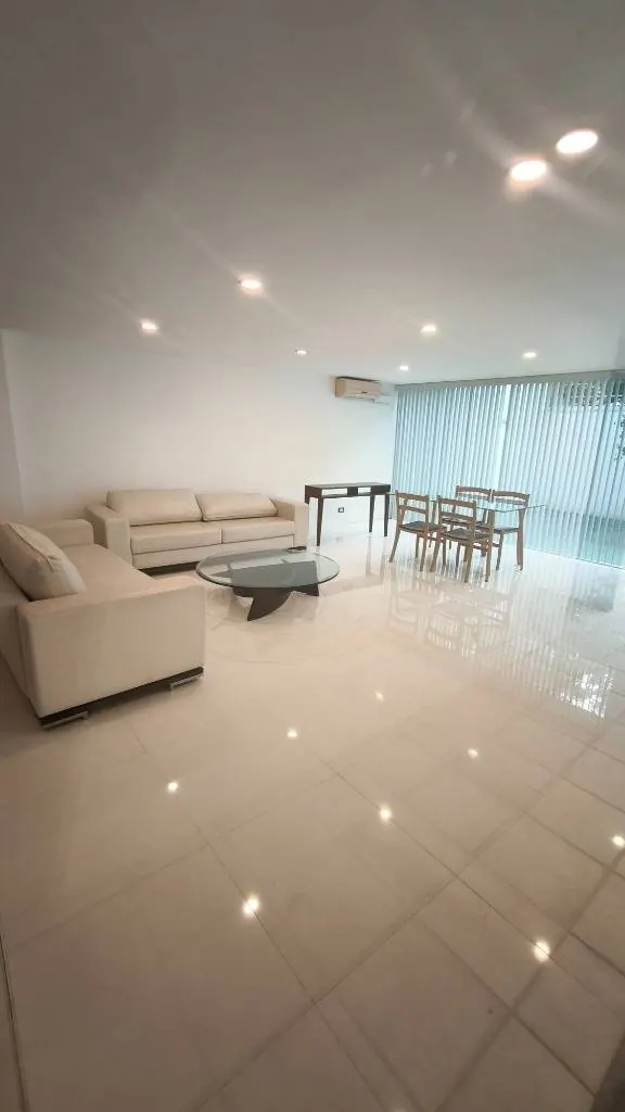 Departamento dúplex amoblado de 3 suites en venta en Equipetrol: foto 29 de 33