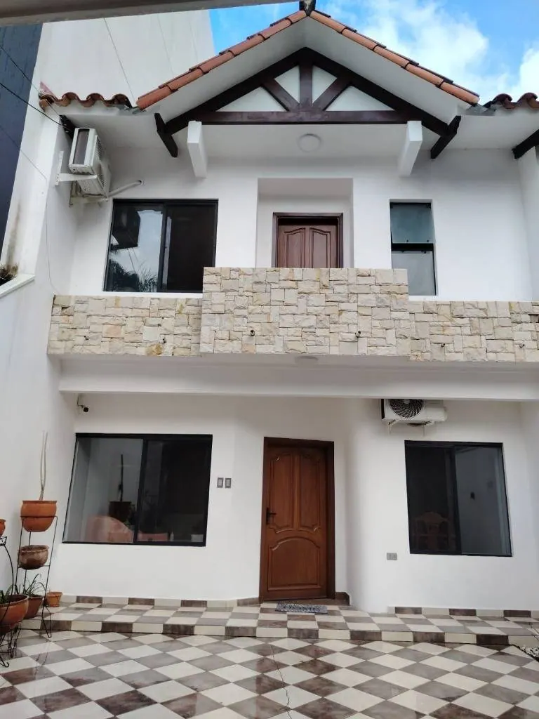 3-bedroom house for sale in the North Zone, McDonald's neighborhood: foto 1 de 11