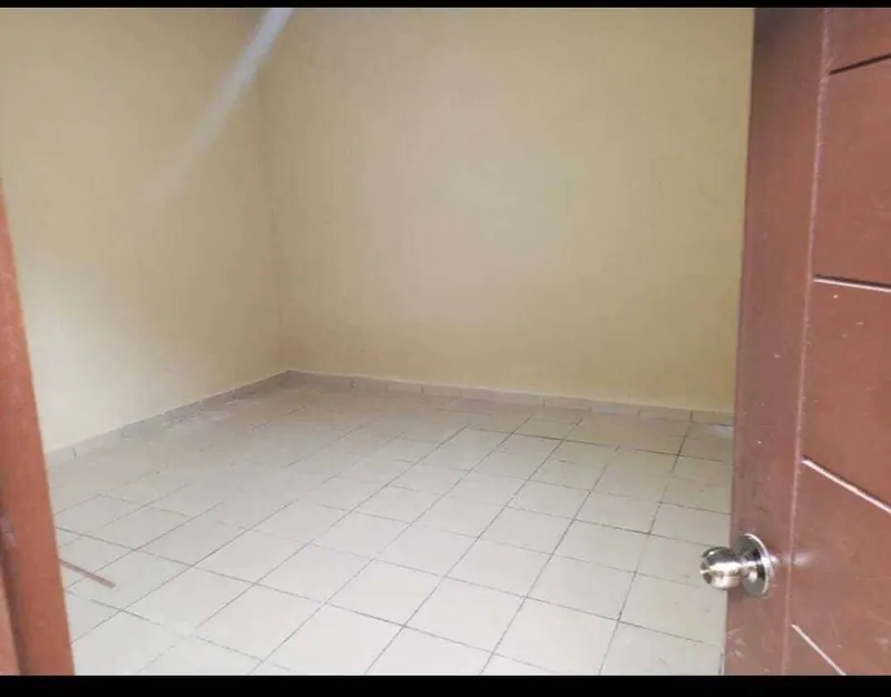 House with shop and apartment for sale on Av. San Francisco: foto 7 de 7