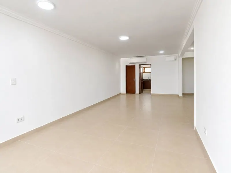 55 m² commercial space for rent on Chuquisaca street, downtown: foto 2 de 3