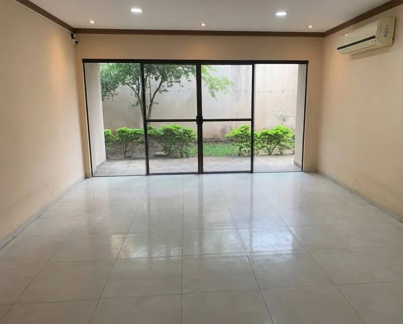 5-bedroom house for sale on Radial 13, North Zone: foto 2 de 16