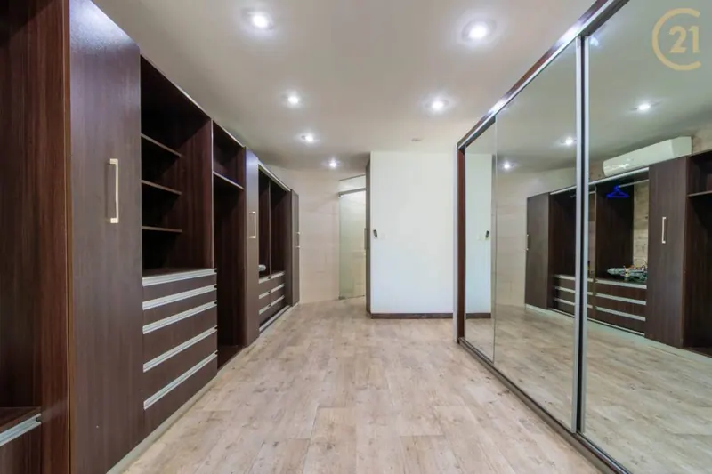 Casa de 3 suites en alquiler en el condominio Parque Floresta: foto 5 de 26