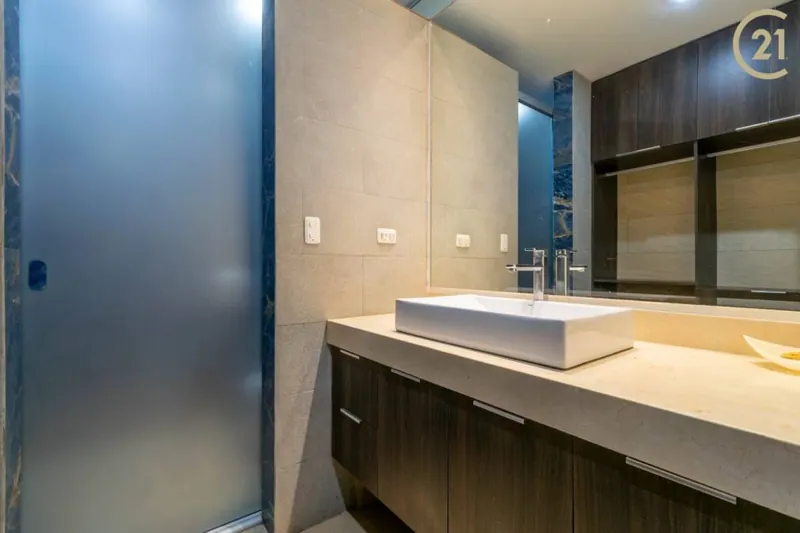 Casa de 3 suites en alquiler en el condominio Parque Floresta: foto 7 de 26