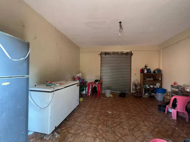Local con 4 tiendas en anticrético en Los Cusis, Zona Norte: foto 4 de 5