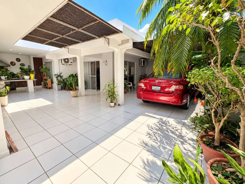 Casa con departamento independiente en venta en el barrio CONAVI: foto 3 de 23