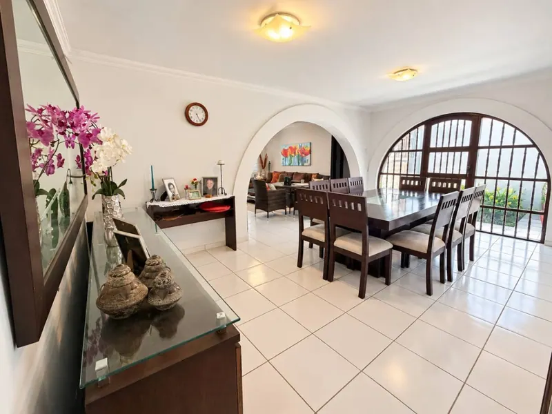 Casa con departamento independiente en venta en el barrio CONAVI: foto 6 de 23