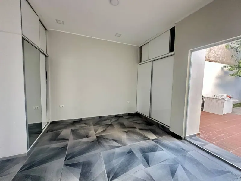 Casa de 6 dormitorios en venta en la Zona Este, Av. Virgen de Cotoca: foto 7 de 19