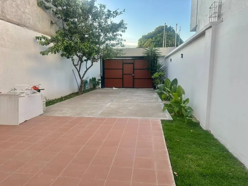 Casa de 6 dormitorios en venta en la Zona Este, Av. Virgen de Cotoca: foto 13 de 19