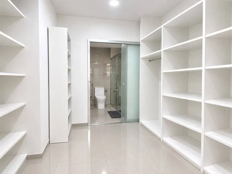 Casa de 6 dormitorios en venta en la Zona Este, Av. Virgen de Cotoca: foto 15 de 19