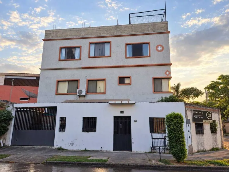Edificio con 4 departamentos en venta en la Zona Este, 550,70 m²: foto 1 de 16