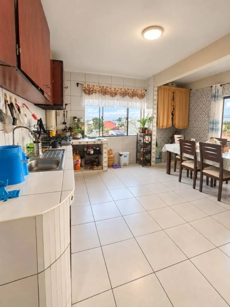 Edificio con 4 departamentos en venta en la Zona Este, 550,70 m²: foto 4 de 16