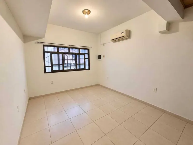 Edificio con 4 departamentos en venta en la Zona Este, 550,70 m²: foto 9 de 16