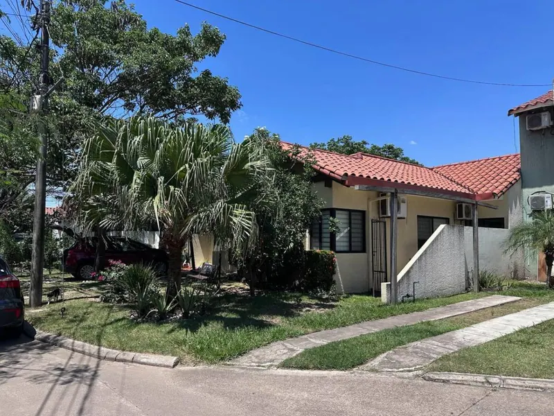 Casa en venta en el condominio Exprinter, Av. Banzer, Zona Norte: foto 1 de 16