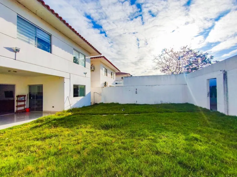 Casa de 3 dormitorios en venta en Bosques de la Colina, Zona Norte: foto 18 de 19