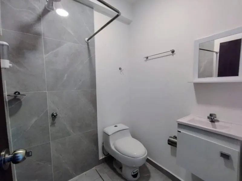 Monoambiente de 25 m² en alquiler en el Centro, calle 21 de Mayo: foto 3 de 8
