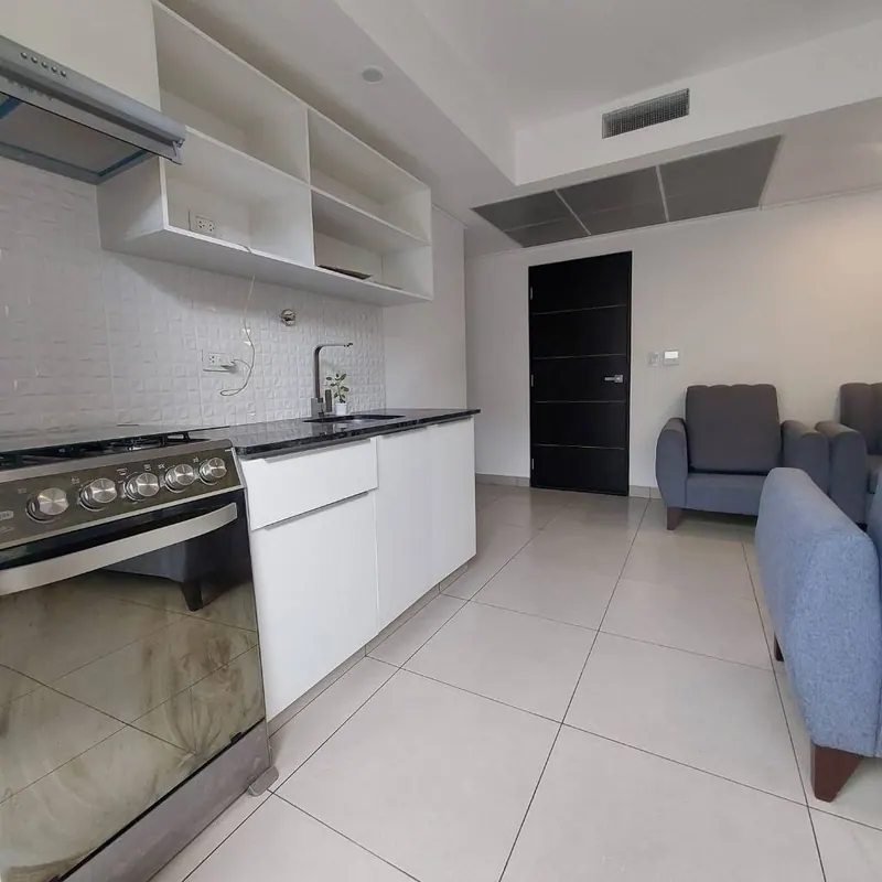 2-bedroom apartment with patio for rent in Living: foto 3 de 6