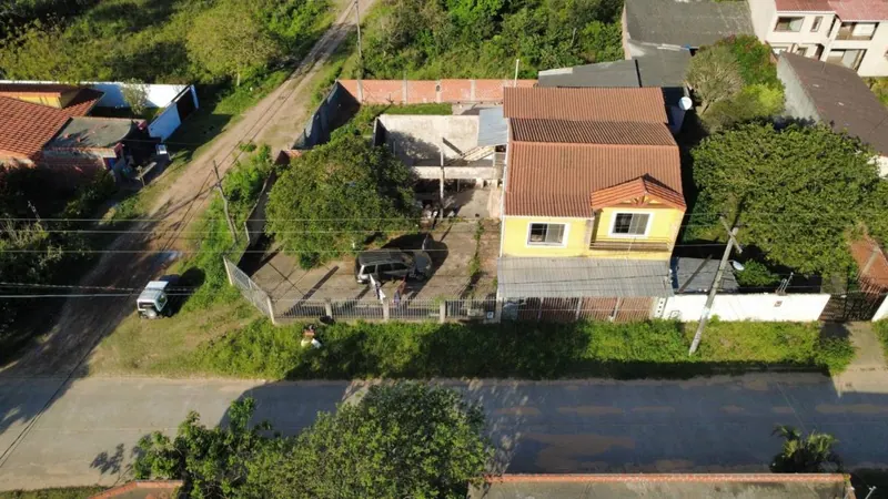 Casa en esquina con 2 tiendas comerciales en venta en La Guardia: foto 2 de 7