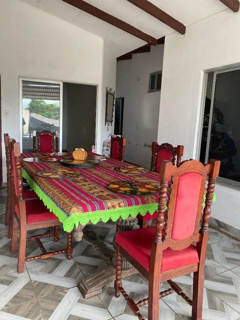 Casa en esquina con 2 tiendas comerciales en venta en La Guardia: foto 3 de 7
