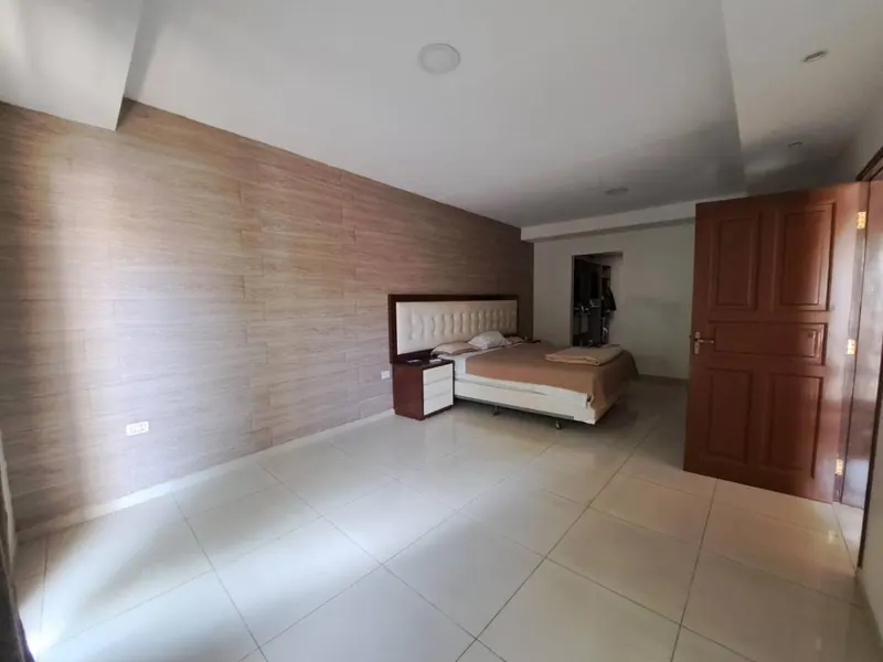 Mixed-use building for sale on Cobija street, Downtown: foto 6 de 13