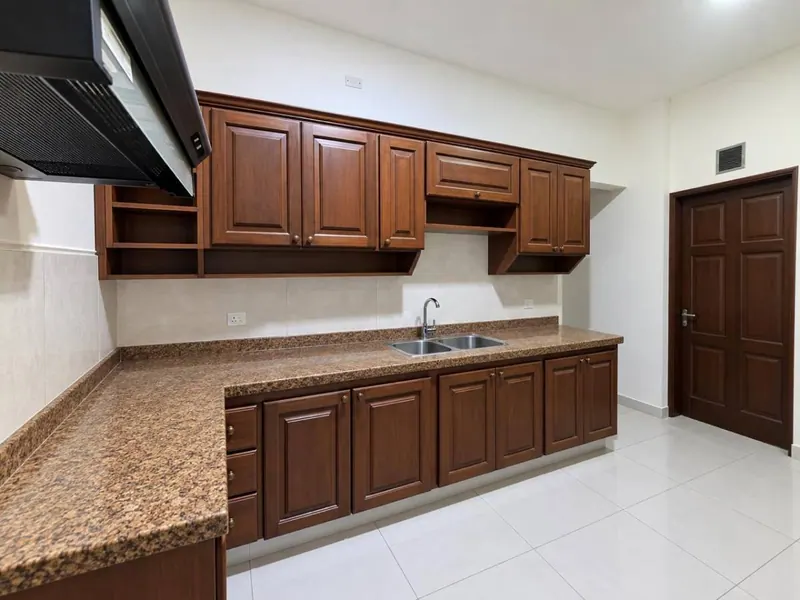 Mixed-use building for sale on Cobija street, Downtown: foto 8 de 13