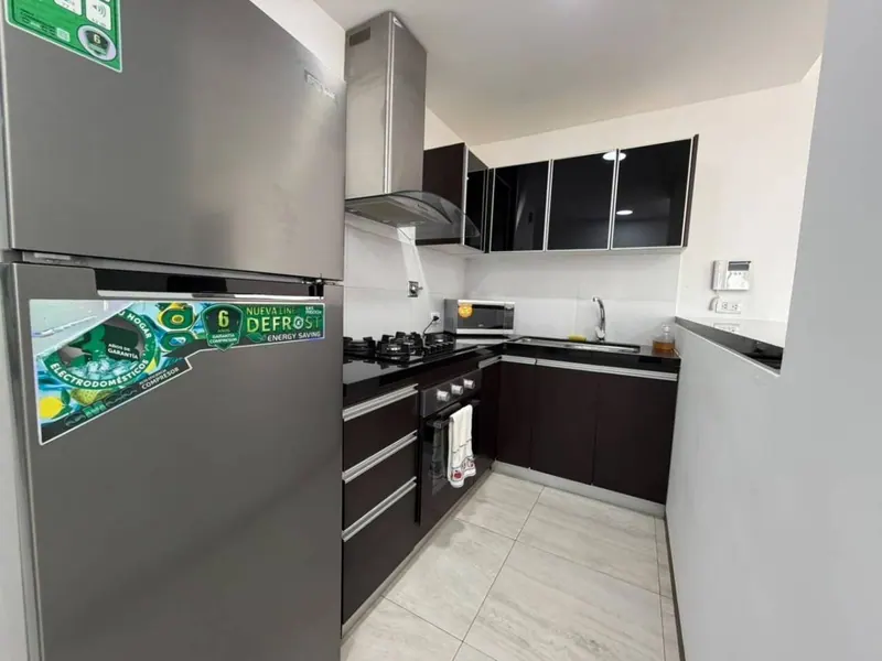 Departamento amoblado de 2 dormitorios en venta en Omnia Prime Sirari: foto 4 de 21
