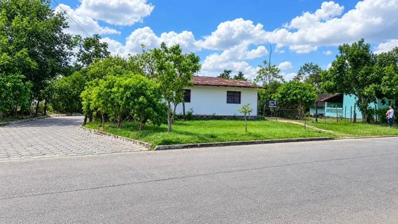 Terreno con vivienda en venta en Colpa Bélgica, 1.043,82 m²