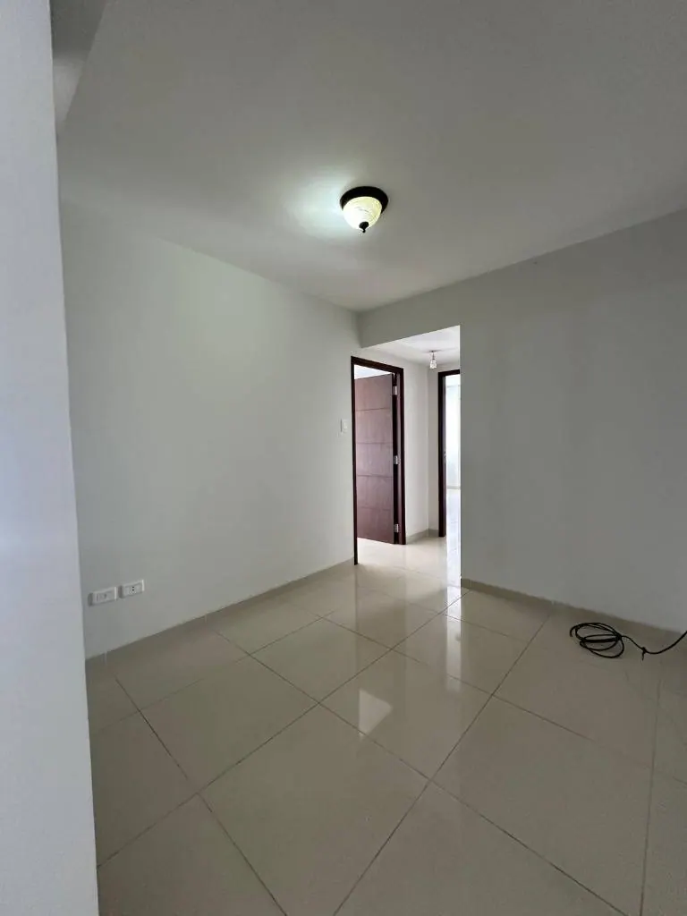 Departamento de 3 dormitorios en venta en el edificio Gava, Av. Beni: foto 3 de 4