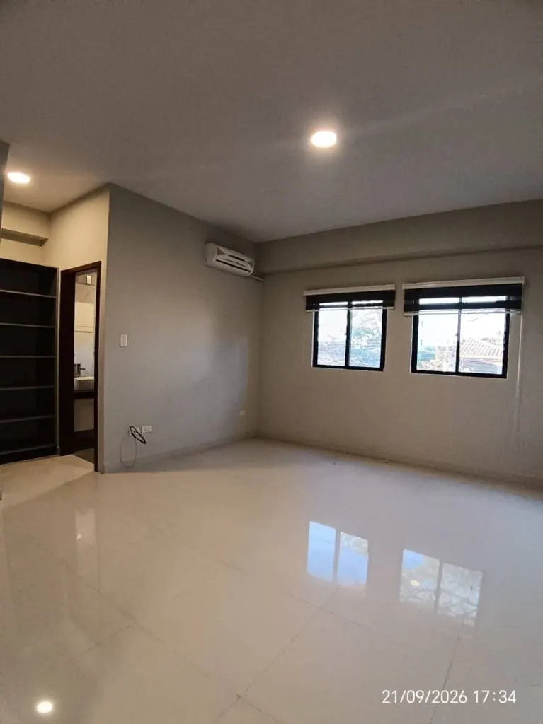 3-bedroom apartment for sale in the Dos Hermanas gated community: foto 3 de 26