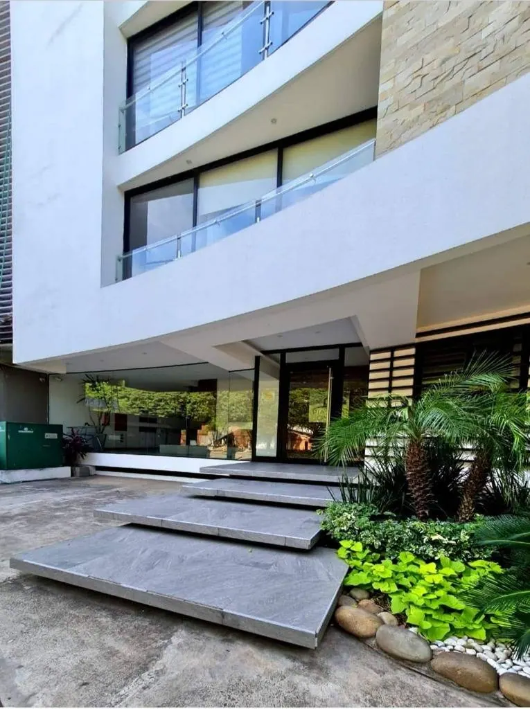 Departamento de 2 dormitorios en alquiler en el edificio Piazza Once: foto 1 de 23
