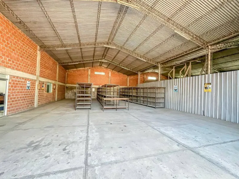 3,720 m² lot with warehouses for sale on Doble Vía a La Guardia: foto 8 de 14