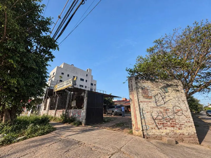 Terreno en esquina de 500 m² en alquiler en la Av. Santos Dumont
