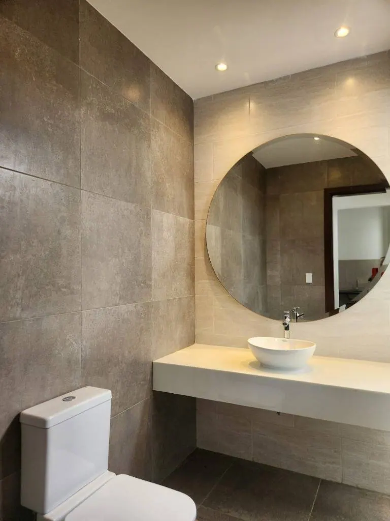 Corner house on an avenue for sale in the Cañoto development, West: foto 4 de 21