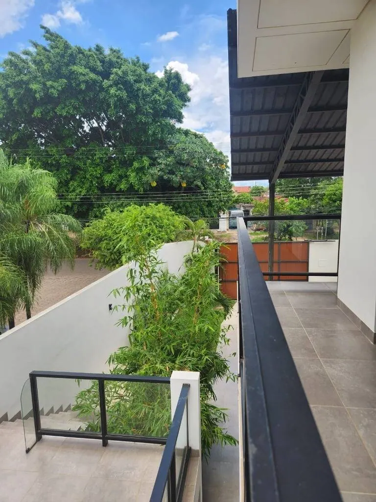 Corner house on an avenue for sale in the Cañoto development, West: foto 17 de 21