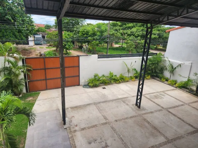 Corner house on an avenue for sale in the Cañoto development, West: foto 18 de 21