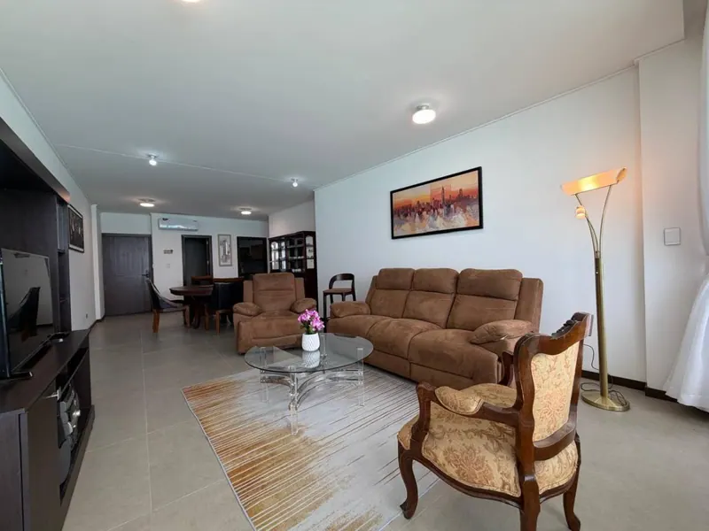 Furnished 3-bedroom apartment for rent in Playa Turquesa: foto 3 de 9
