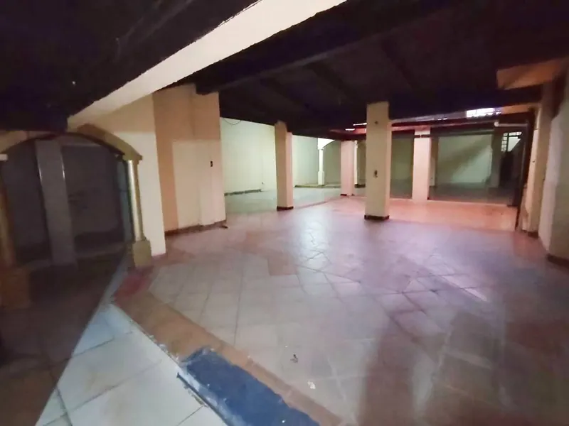205.75 m² commercial space for rent downtown, Warnes street: foto 4 de 12
