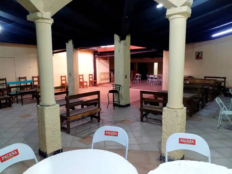 205.75 m² commercial space for rent downtown, Warnes street: foto 11 de 12