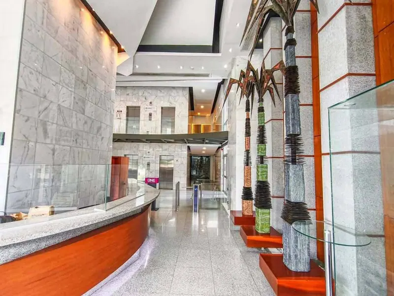 Local comercial de 131,46 m² en alquiler en Torres Dúo, Equipetrol: foto 6 de 9
