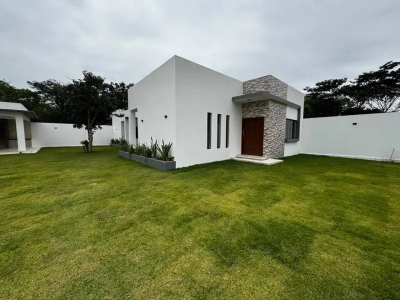 Casa quinta de 3 dormitorios en venta en Porongo, Urubó