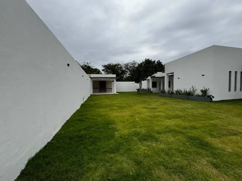 Casa quinta de 3 dormitorios en venta en Porongo, Urubó: foto 2 de 11