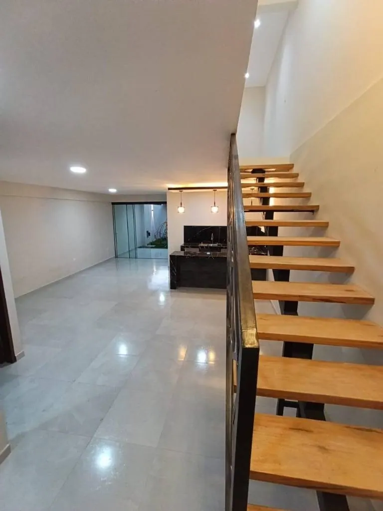 Casa de 6 dormitorios en preventa en la Zona Sur, Av. Santos Dumont: foto 5 de 6