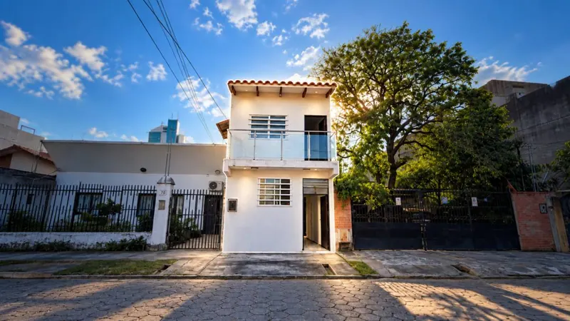 3-bedroom duplex house for anticrético in downtown