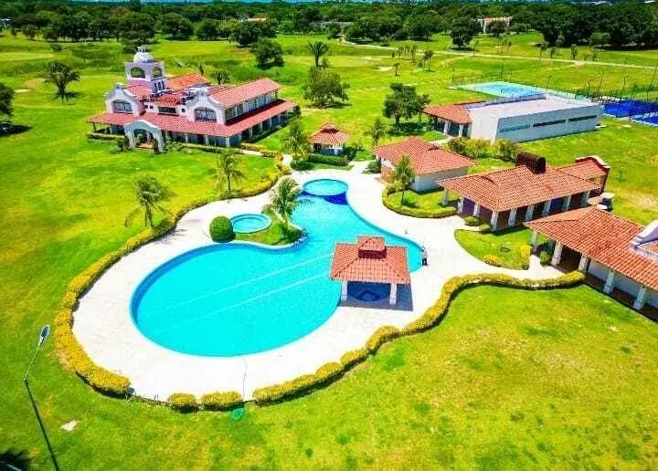 Casa a estrenar en alquiler en Country Club Casa de Campo, Zona Norte: foto 12 de 15