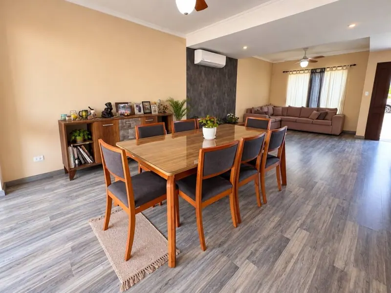 Casa de 4 dormitorios en venta en el condominio Sevilla Real: foto 3 de 14