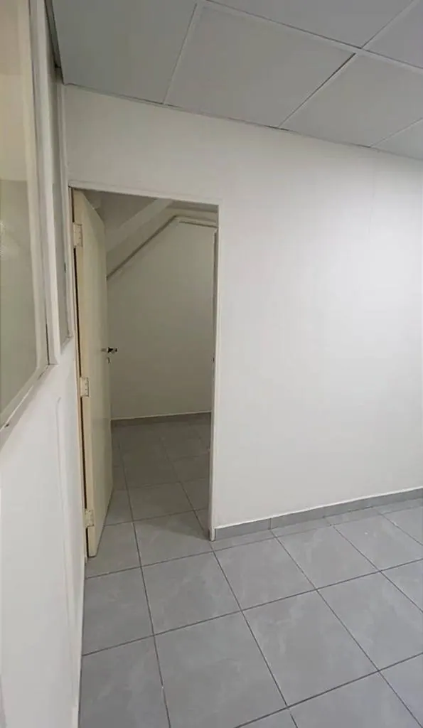 147.43 m² commercial space for rent in the Oriente building: foto 8 de 14