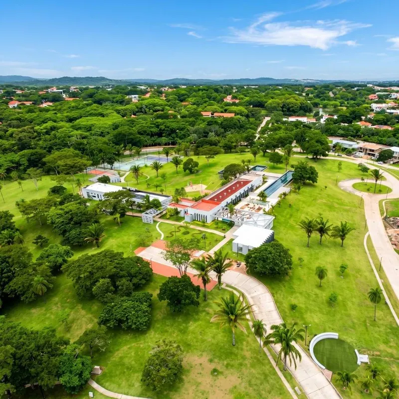 Terreno de 1.095 m² en venta en La Hacienda del Urubó: foto 5 de 7