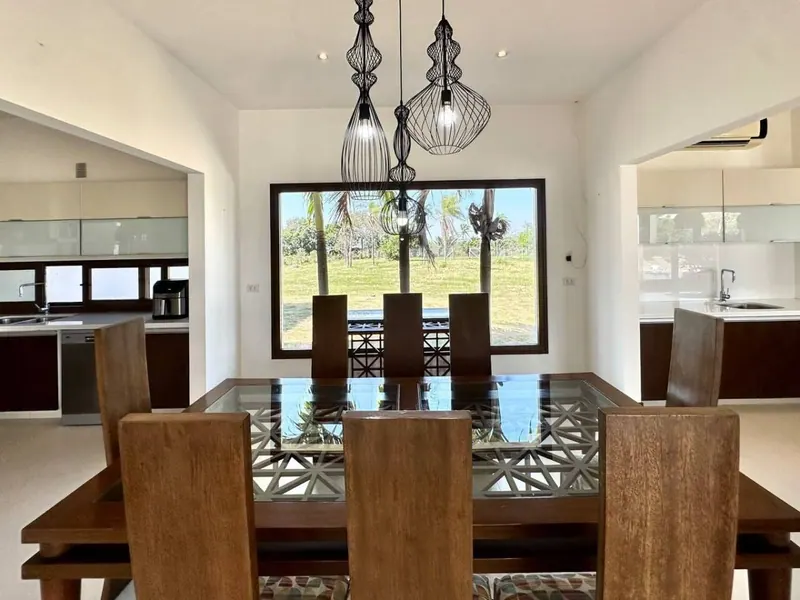 Casa amoblada de 4 dormitorios en alquiler en Tarumatú, Urubó: foto 24 de 33