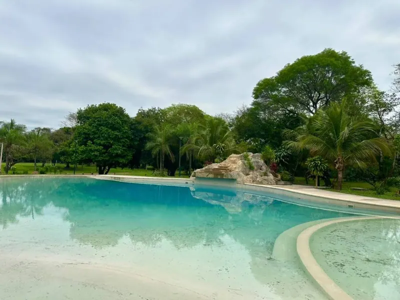 Terreno de 408,56 m² en venta en el Urubó, urbanización privada: foto 1 de 10